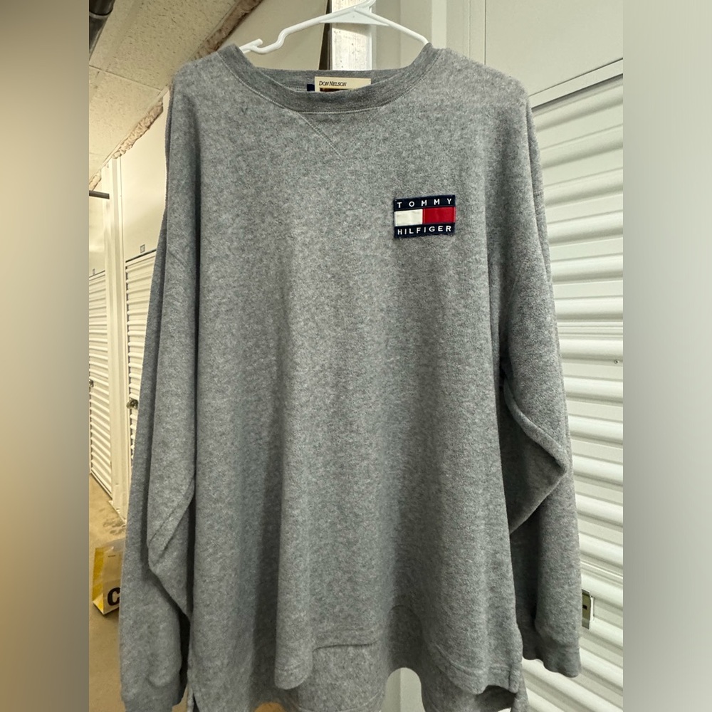 Vintage Men’s Tommy Hilfiger Sweatshirt Crew Neck Size XL